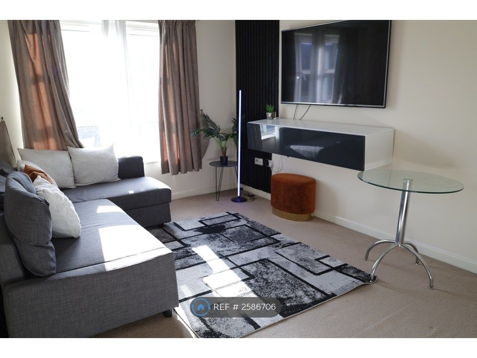 Property photo 1 of 11 Living Area