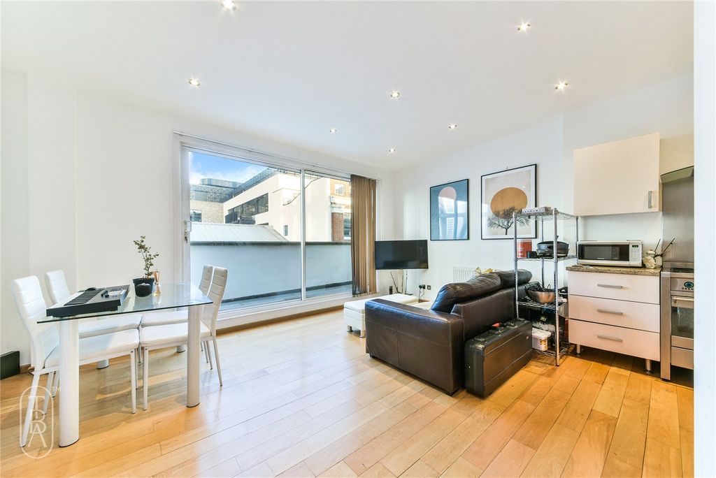 Property photo 2 of 10 Picture No. 12