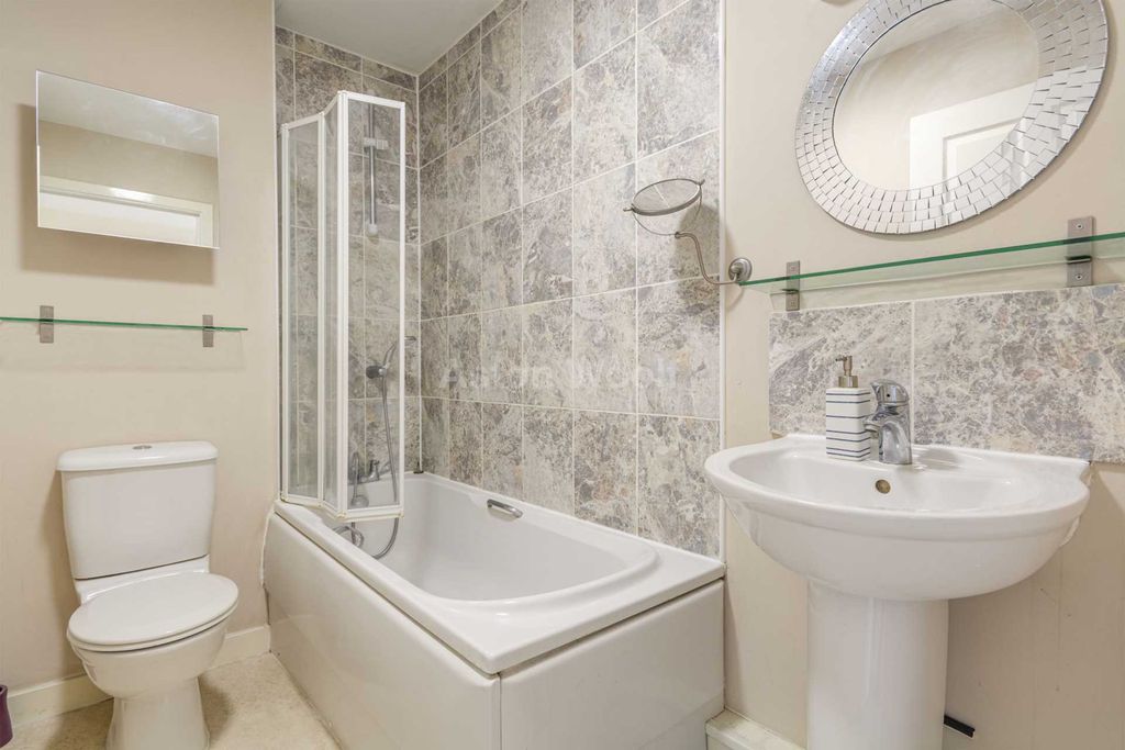 Property photo 3 of 19