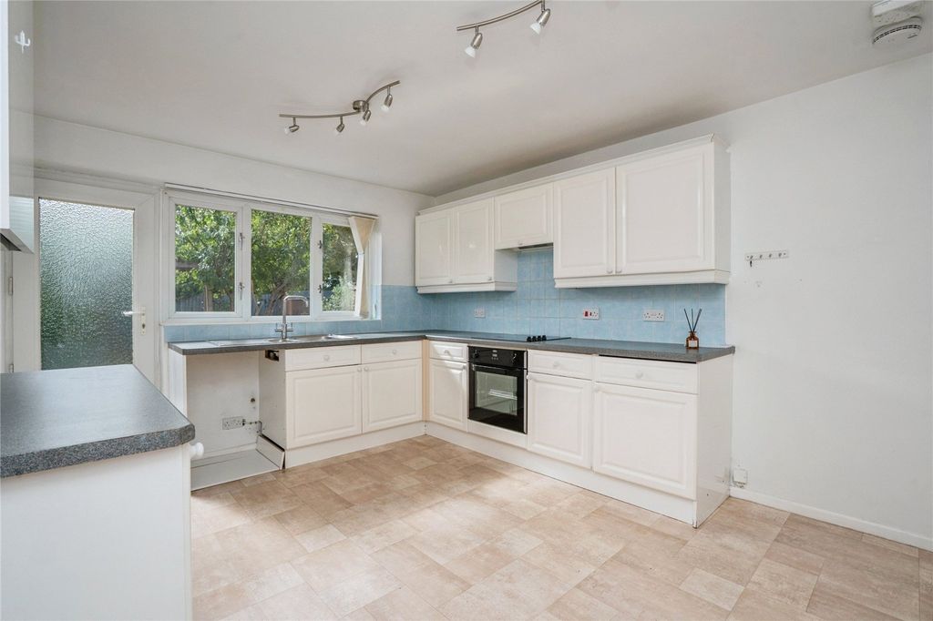 Property photo 3 of 19 Picture No. 17