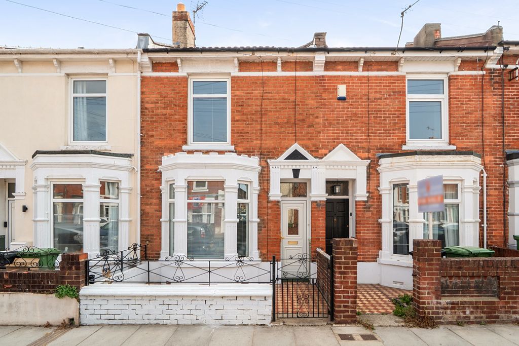 Property photo 1 of 17