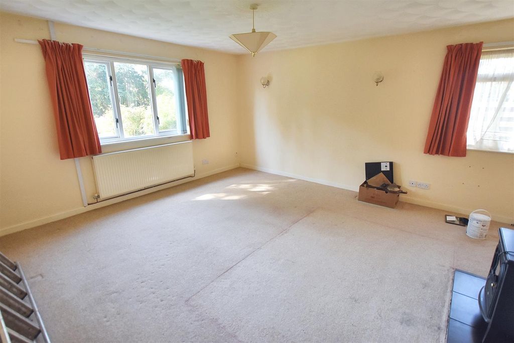 Property photo 3 of 18 7 (2).Jpg