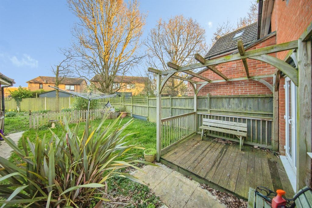 Property photo 3 of 17