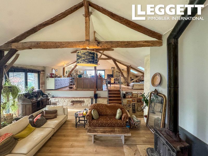 Property photo 3 of 10