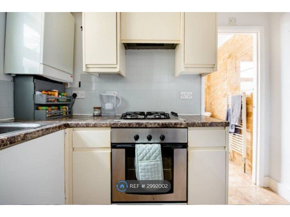 Property photo 2 of 13 Kitchen