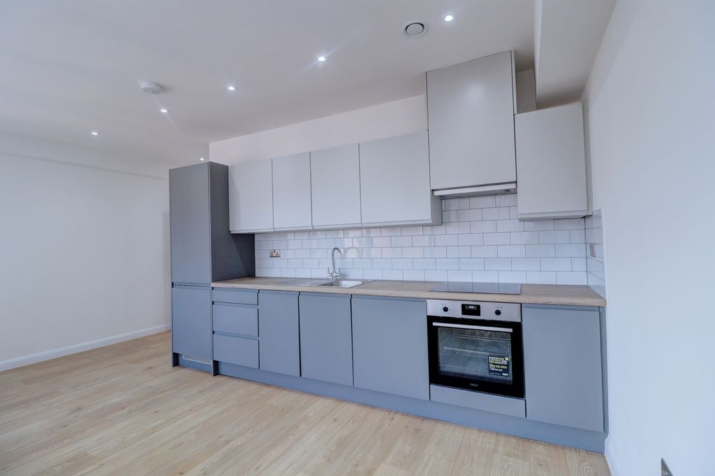 Property photo 2 of 10 Picture No. 05