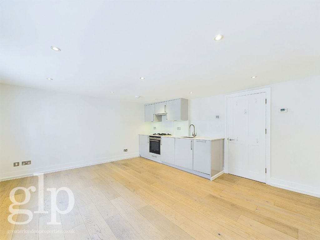 Property photo 1 of 13 944230