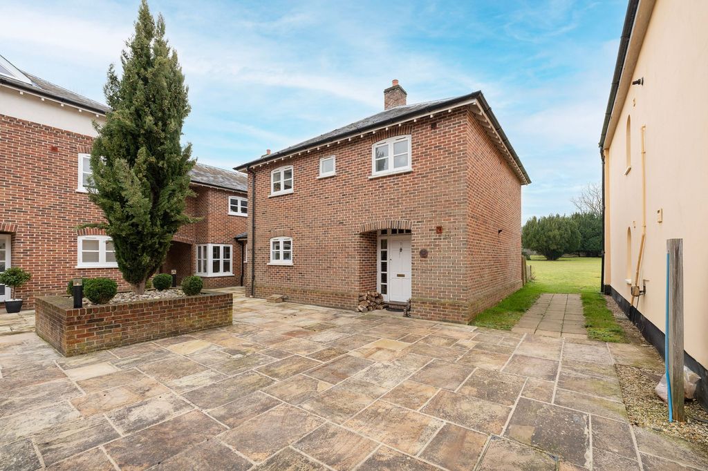 Property photo 1 of 26