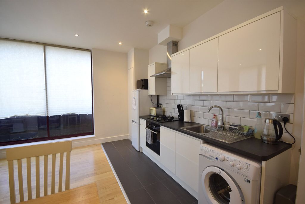 Property photo 2 of 9 Kitchen