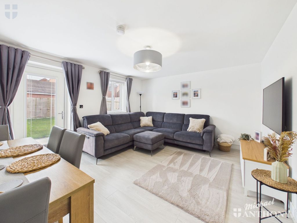 Property photo 2 of 13 c8d95Be42A1244E787Da805194114ba5_80_Cam03852G0-Pr0550-Still004