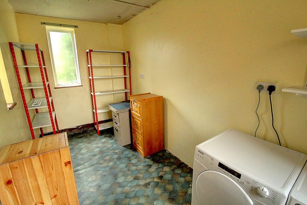 Property photo 3 of 17 Photo #3
