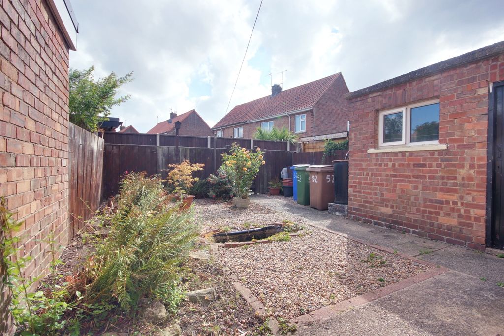 Property photo 2 of 17 1 Garden A