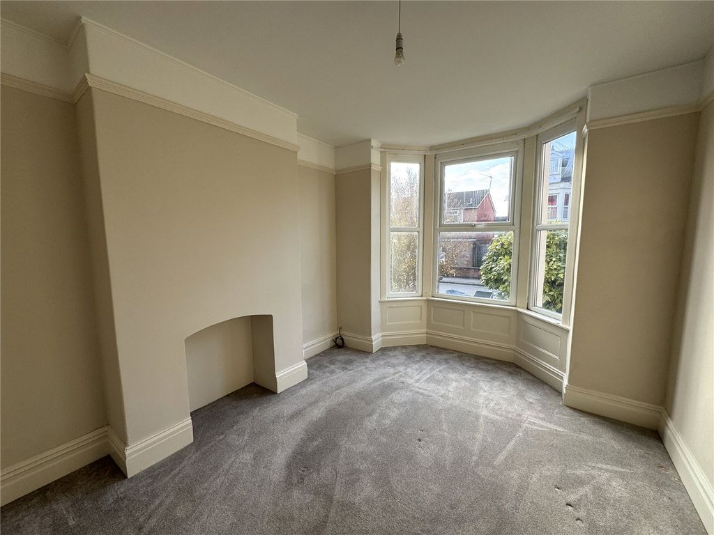 Property photo 3 of 8 Picture No. 05