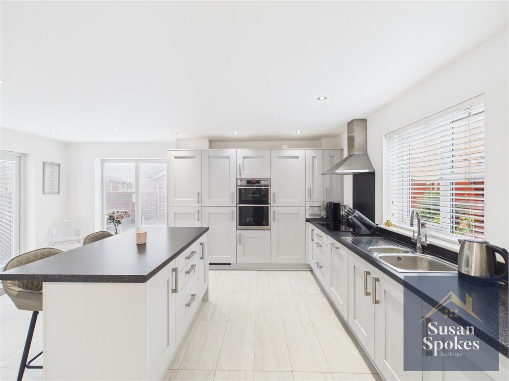 Property photo 3 of 28 Cam01858G0-Pr0232-Still009.Jpg