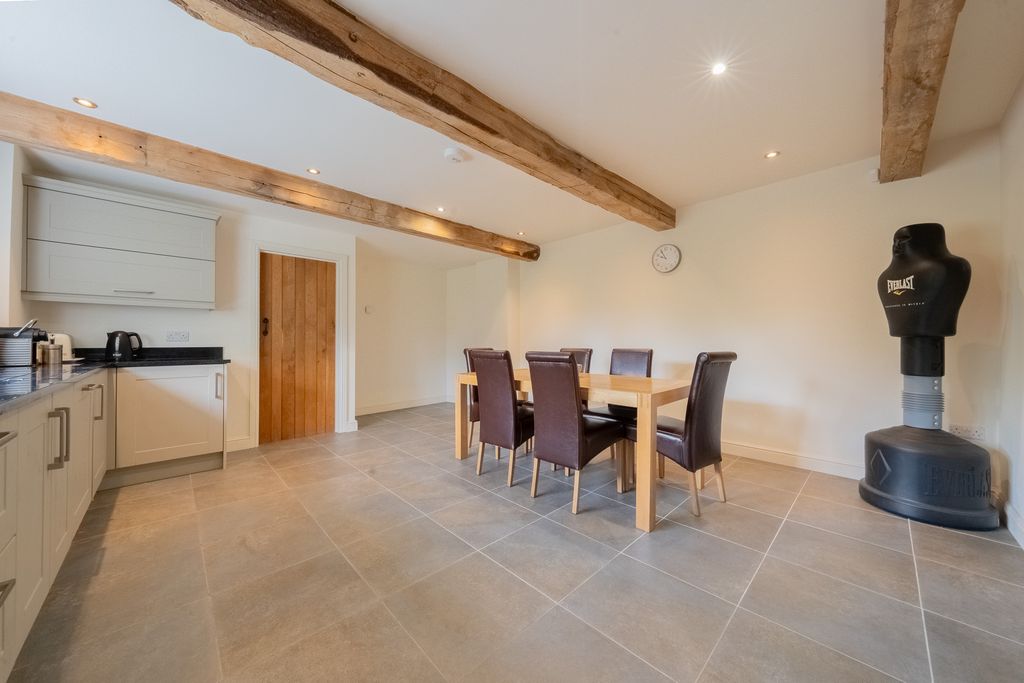 Property photo 3 of 23 Dsc02175-Hdr
