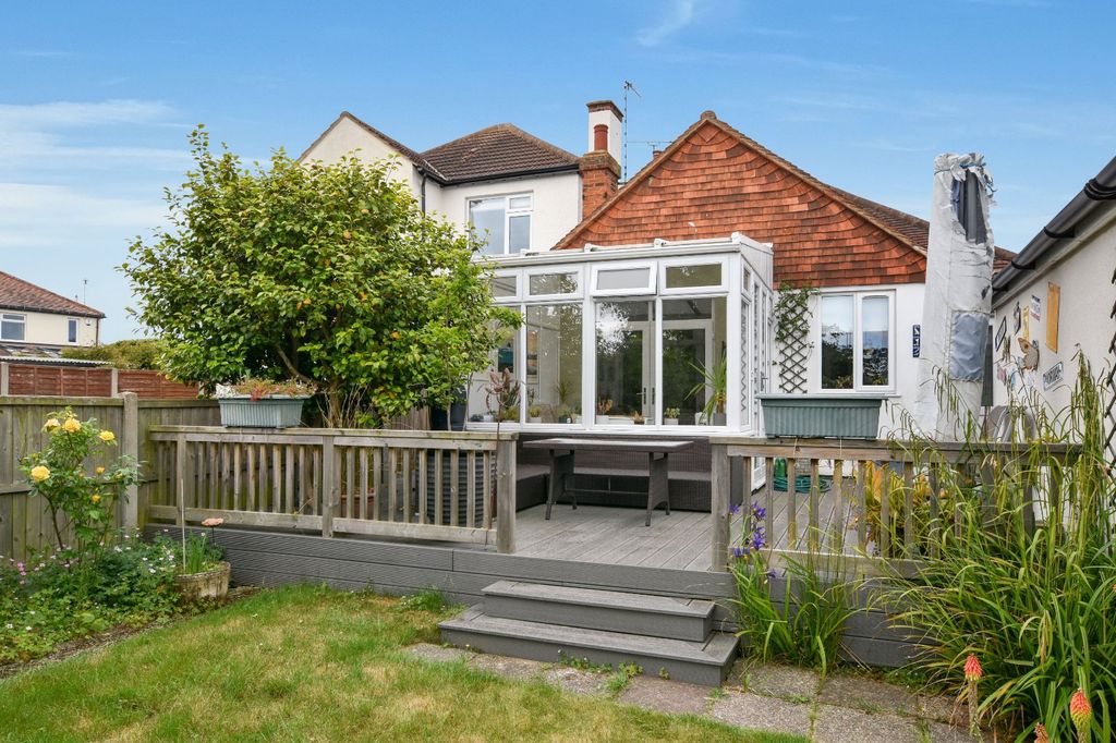 Property photo 1 of 29 Picture No. 13
