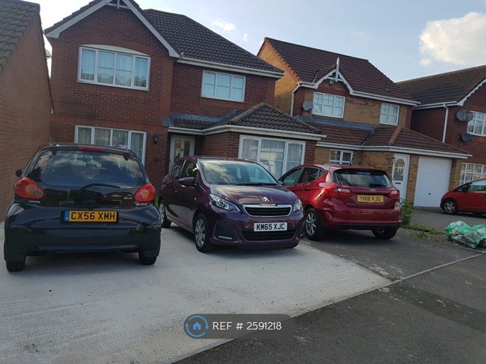 Property photo 1 of 10 Driveway For Upto 5 Cars