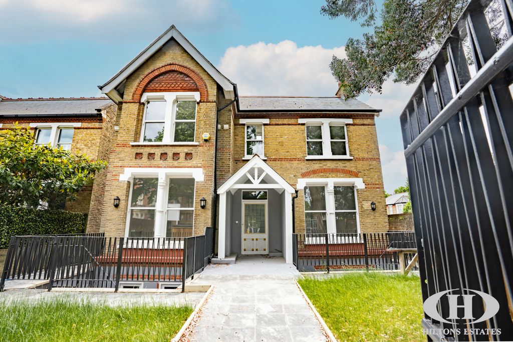 Property photo 2 of 19