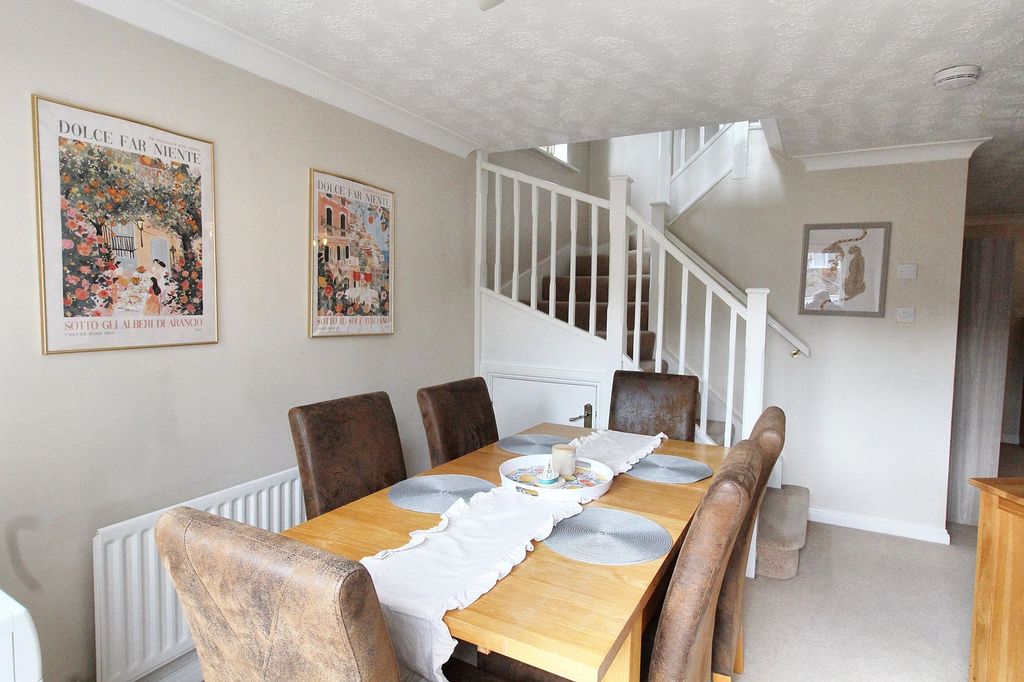 Property photo 3 of 24