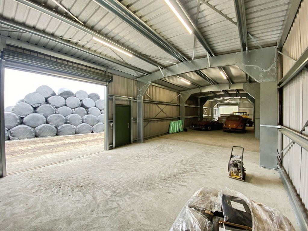 Property photo 2 of 6