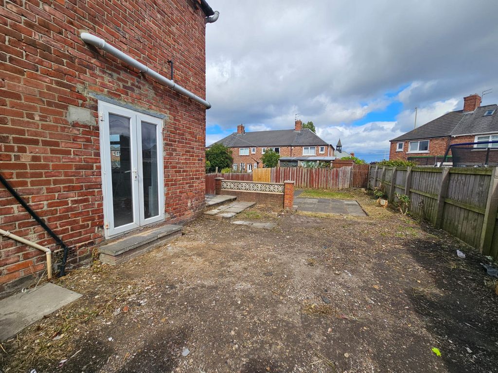 Property photo 2 of 11
