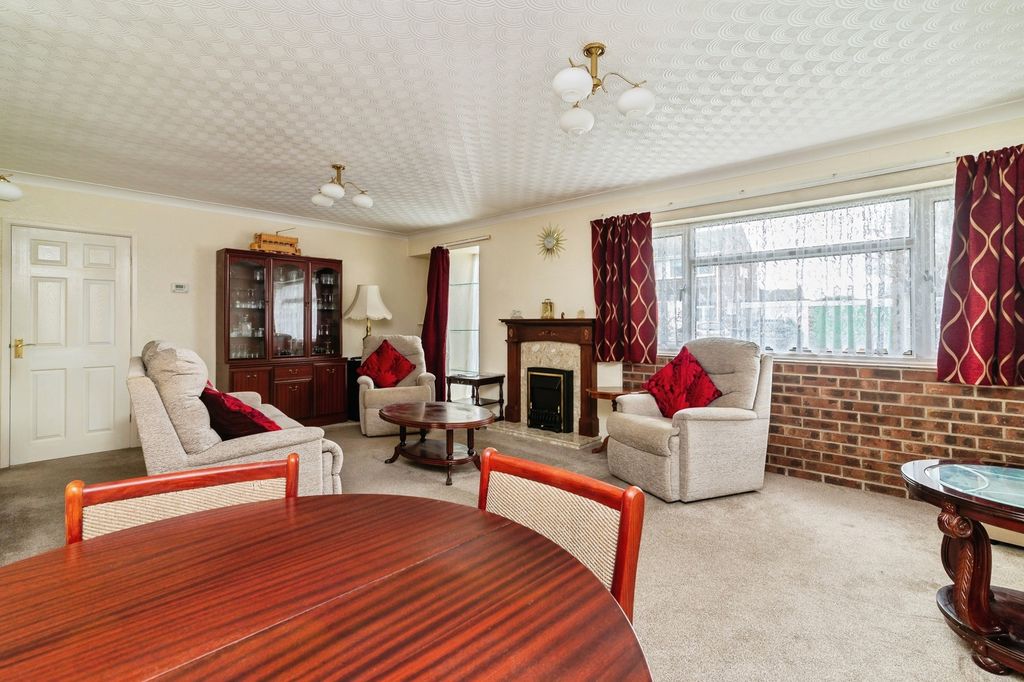 Property photo 2 of 18 Pbox-Img.Jpg