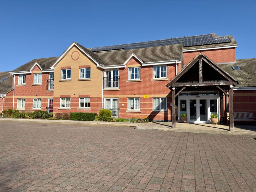 Property photo 1 of 17