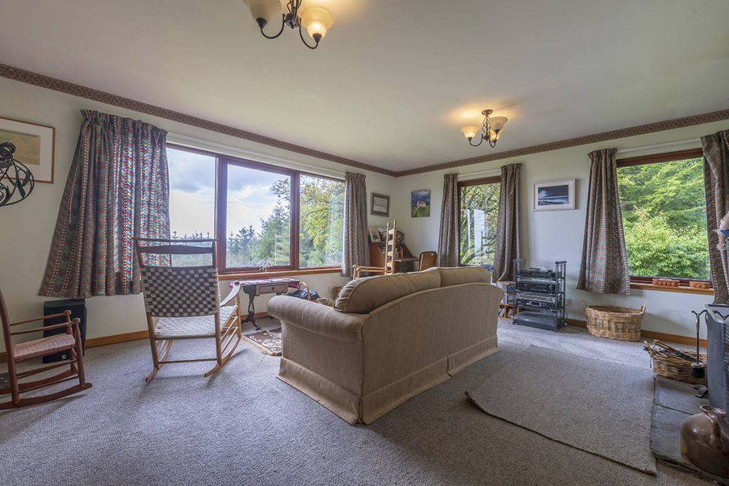 Property photo 2 of 40