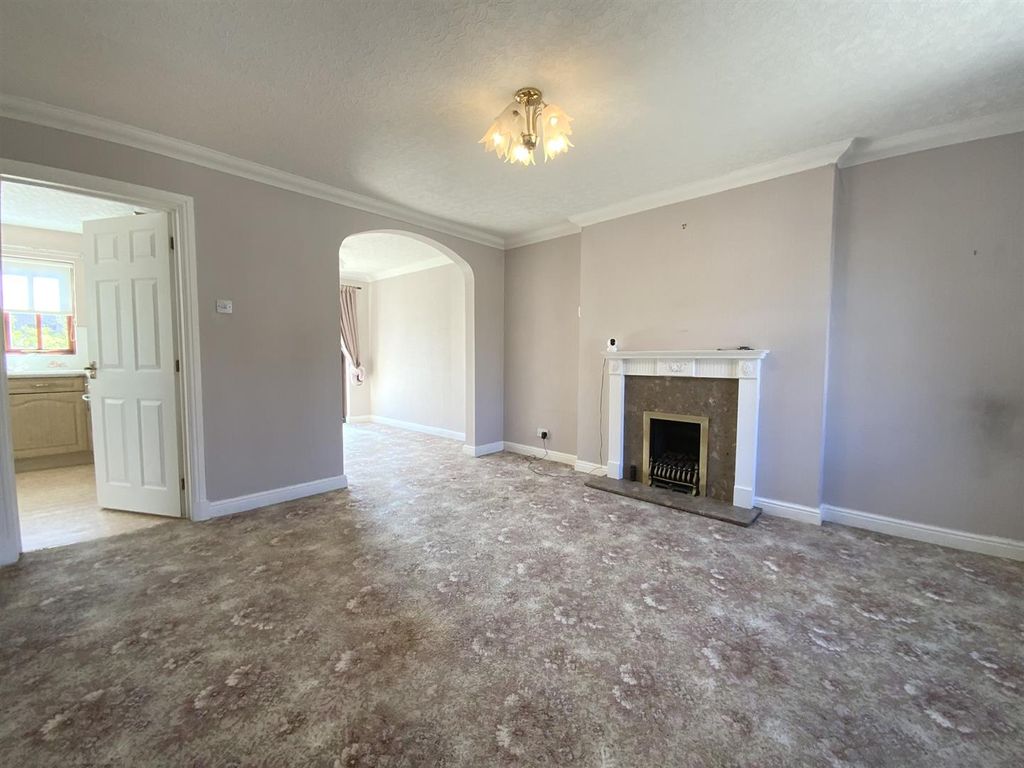 Property photo 2 of 19 Living Room (1).Jpeg