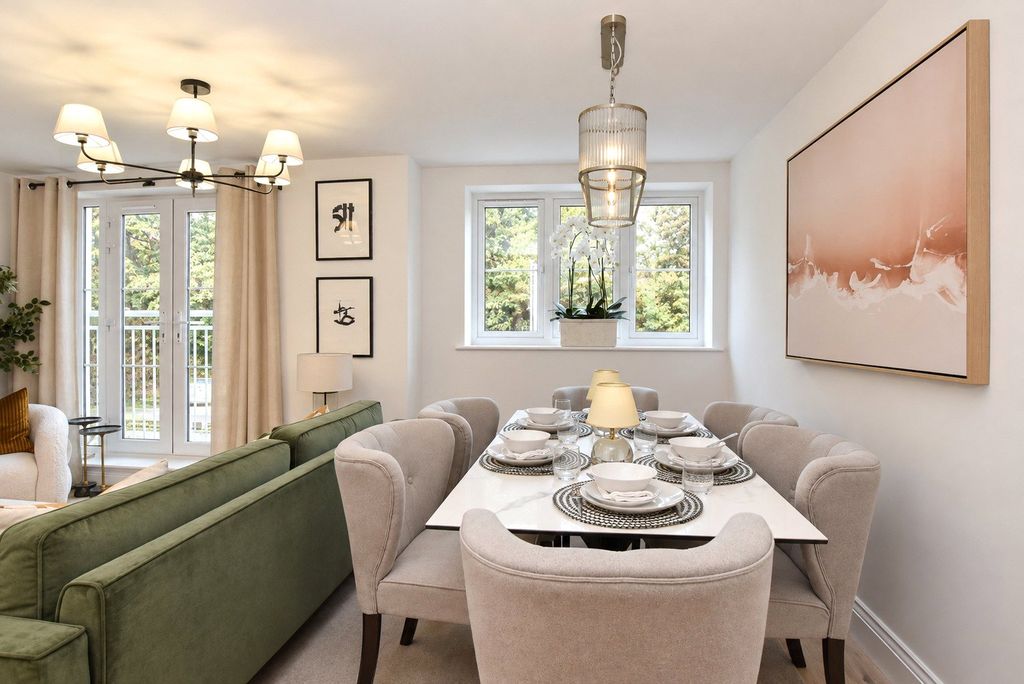 Property photo 2 of 15 Dining Area