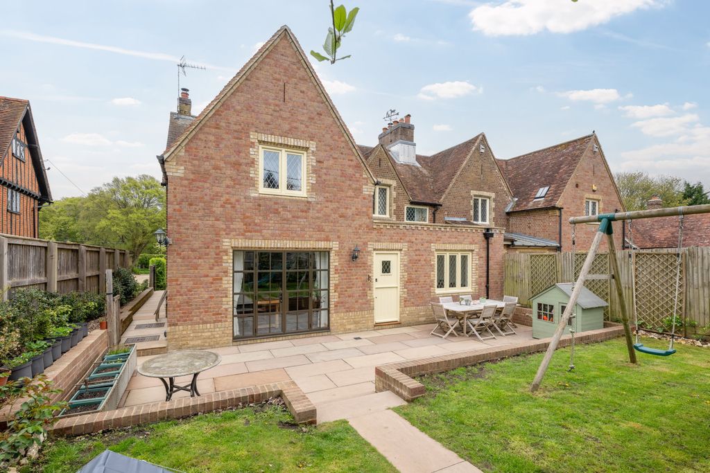 Property photo 2 of 48