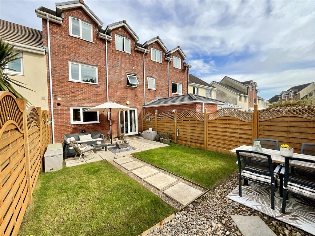 Property photo 2 of 50 Img_9913.Jpeg