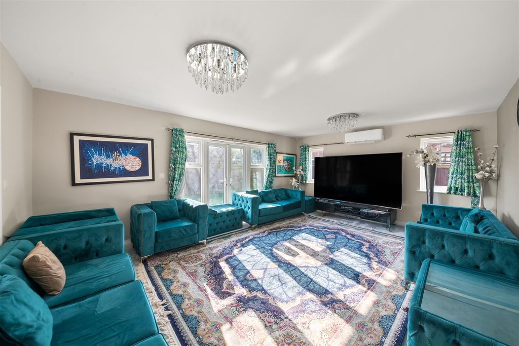 Property photo 2 of 26 4