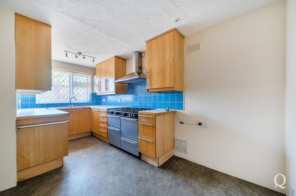 Property photo 2 of 21 4B70c316-De39-4B0...