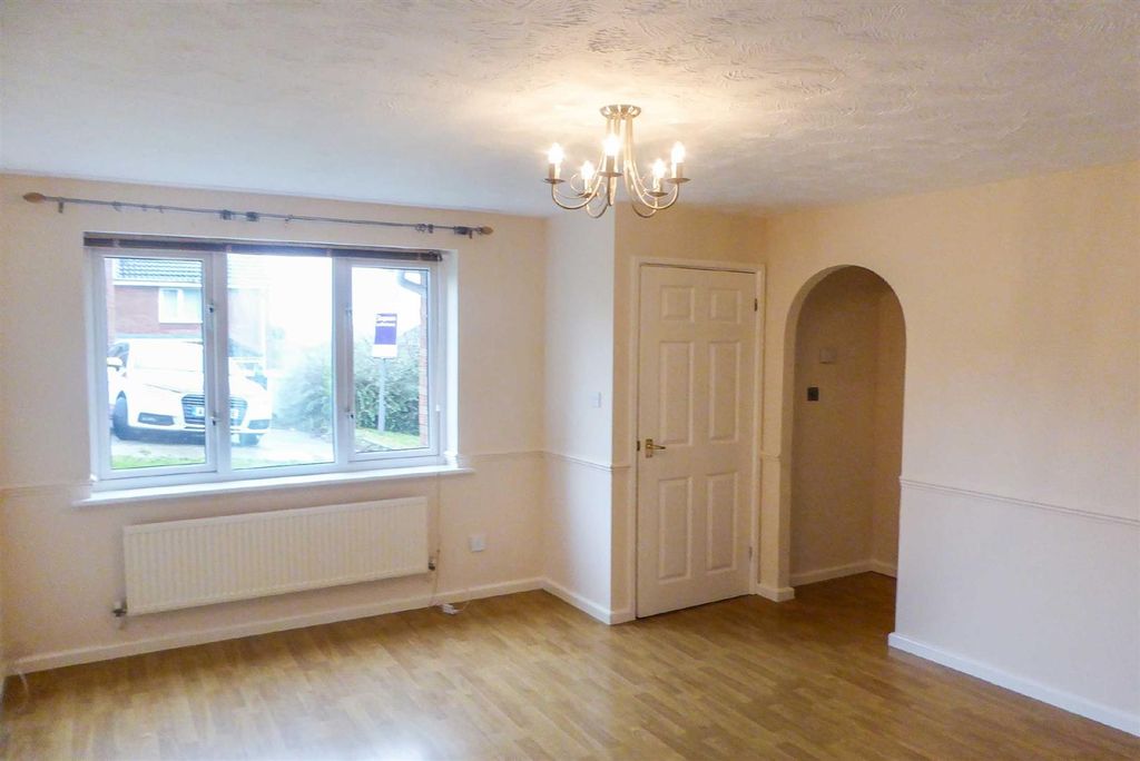 Property photo 3 of 18