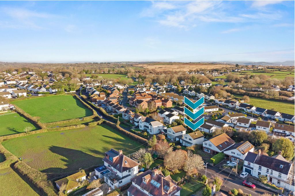 Property photo 2 of 24