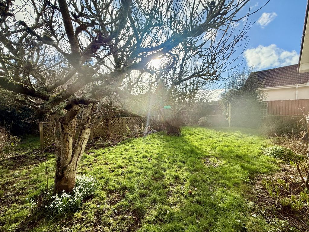 Property photo 2 of 18 1