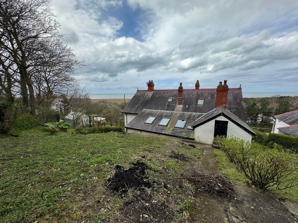 Property photo 3 of 53