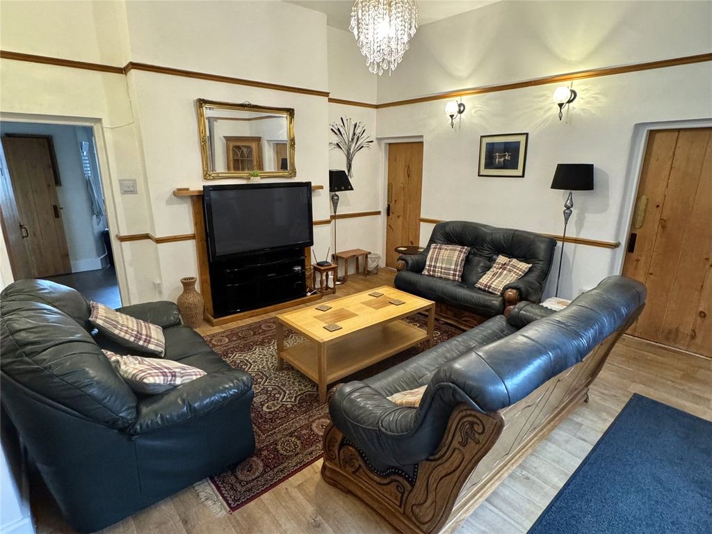 Property photo 2 of 15 Picture No. 08