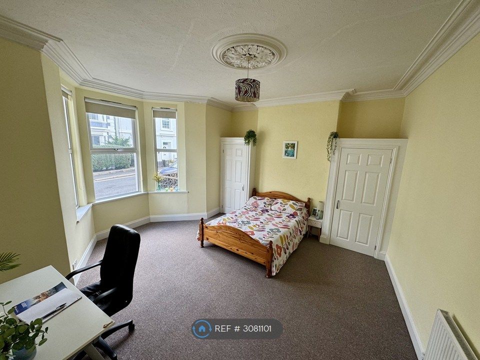 Property photo 3 of 11