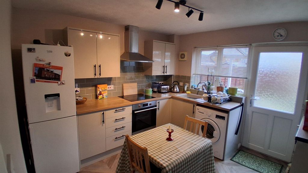 Property photo 3 of 14