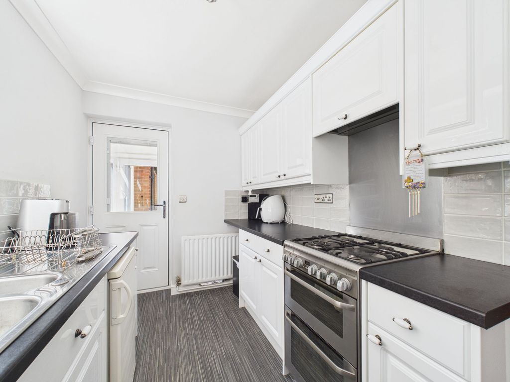Property photo 3 of 22 Kitchen