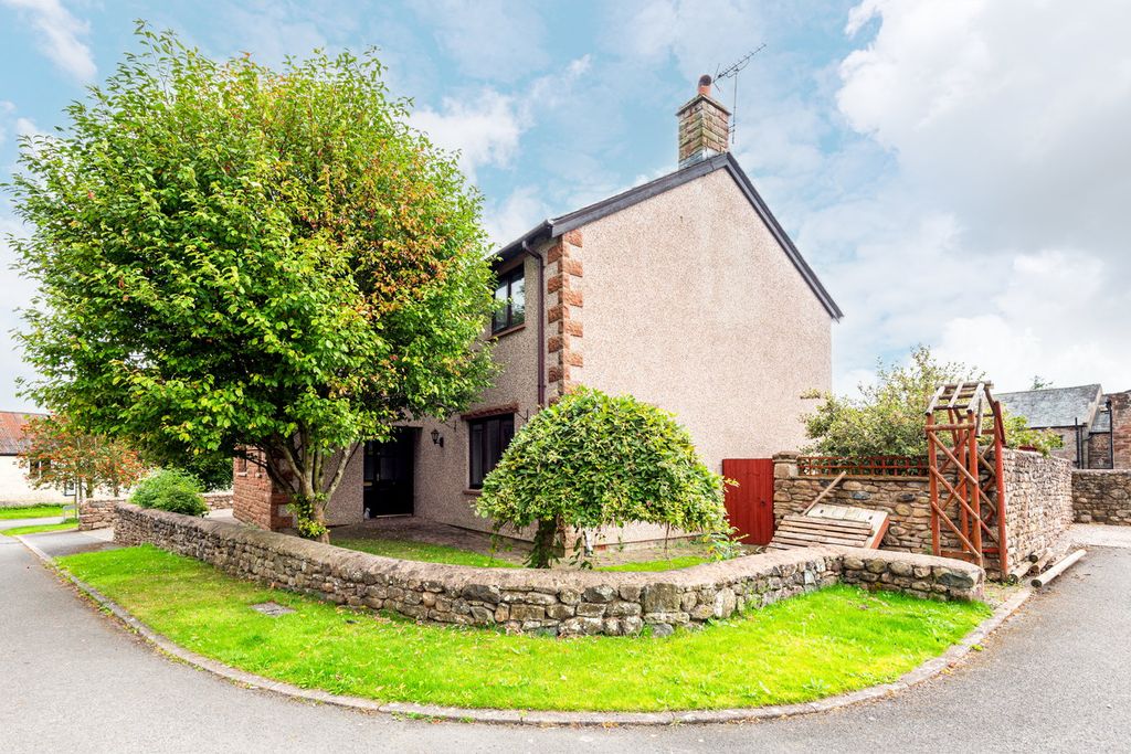 Property photo 2 of 24