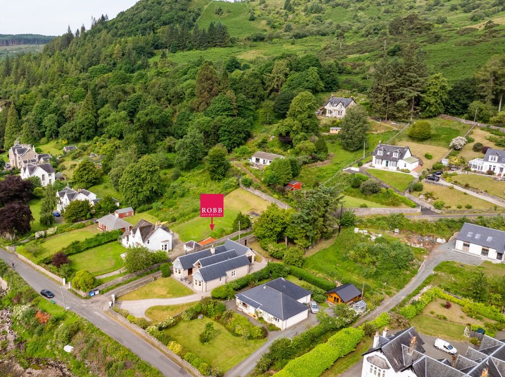 Property photo 2 of 21 Picture No. 35