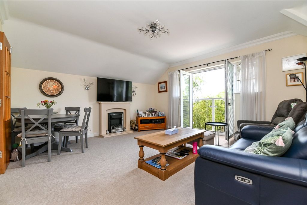 Property photo 3 of 15 Picture No. 05