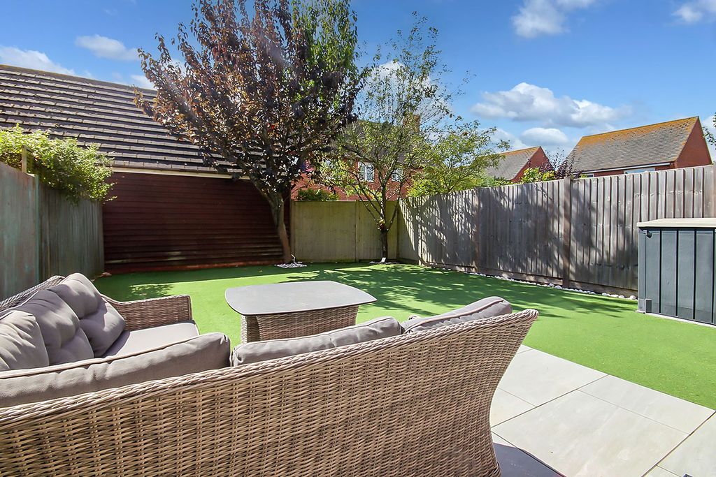 Property photo 2 of 15 Garden