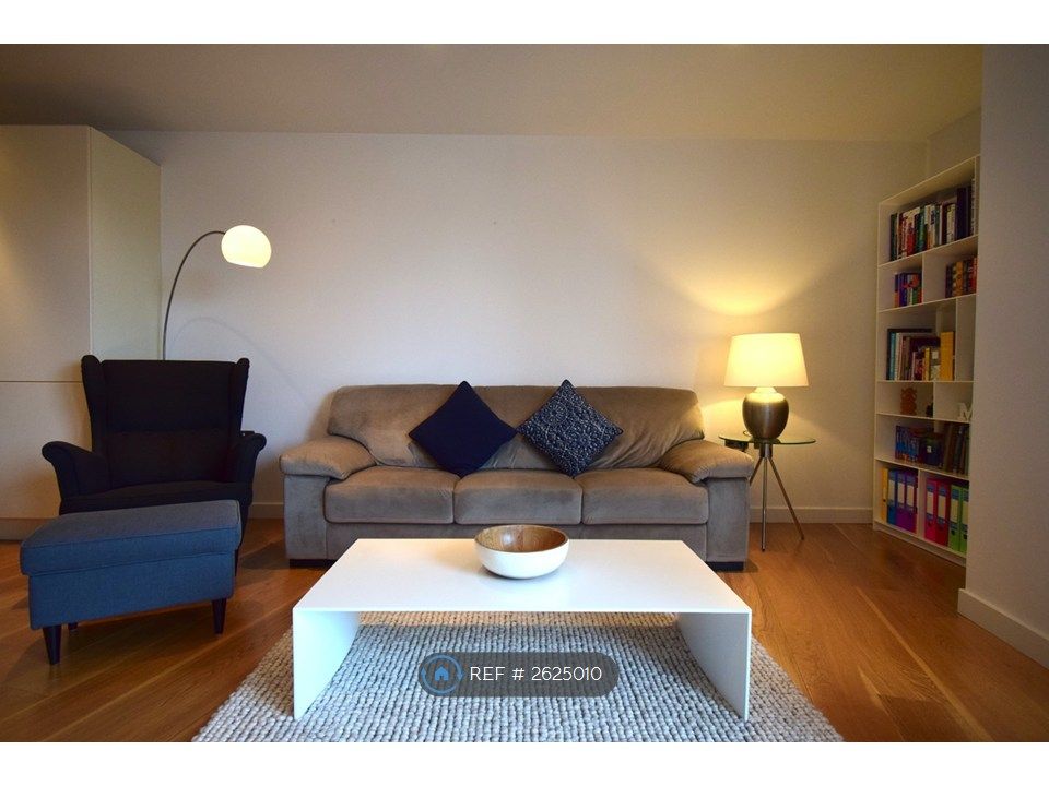 Property photo 2 of 18 Living Room