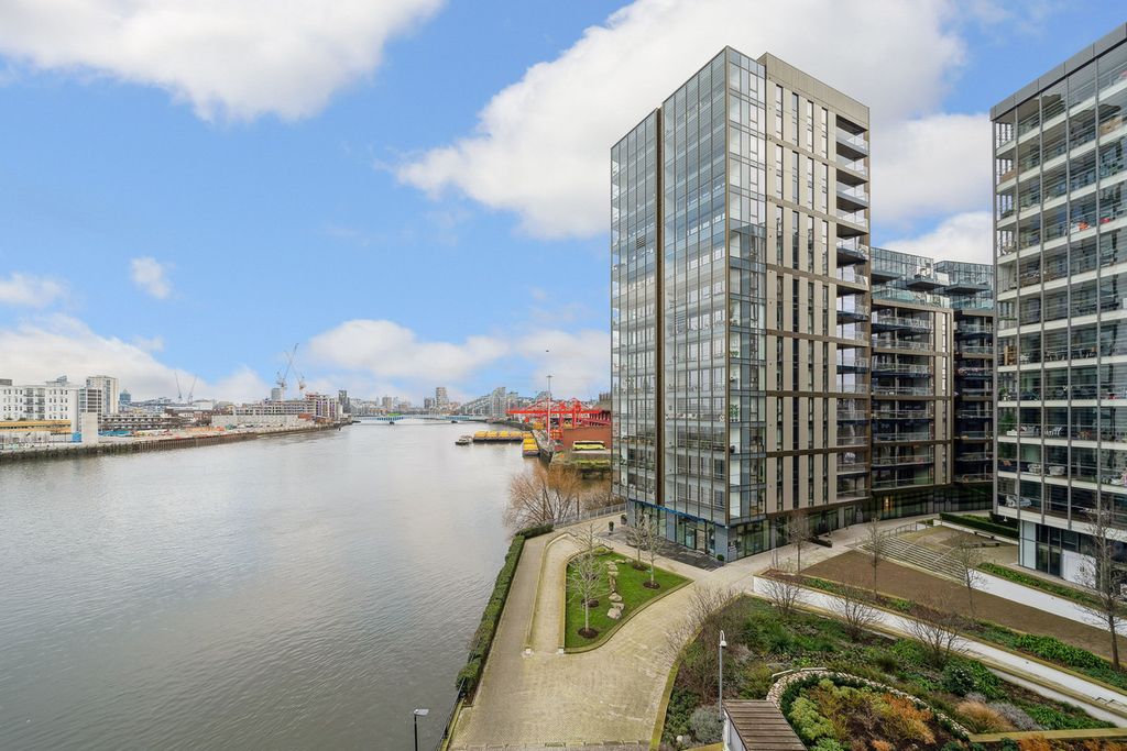 Property photo 3 of 28