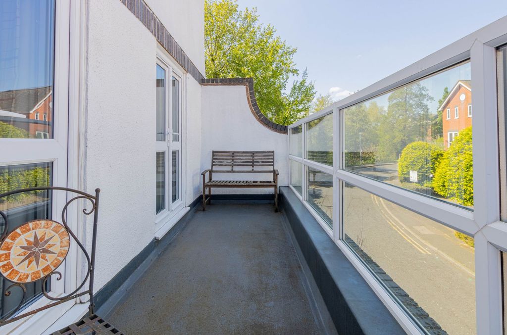 Property photo 2 of 14