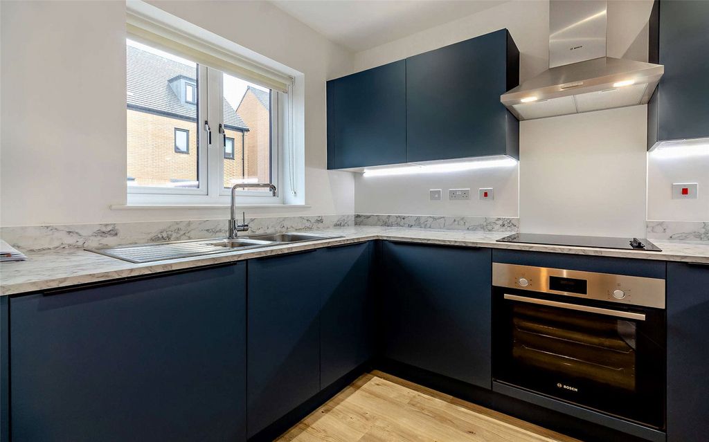 Property photo 2 of 19 Kitchen